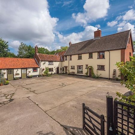 Valley Farmhouse, Westhall Redisham Buitenkant foto
